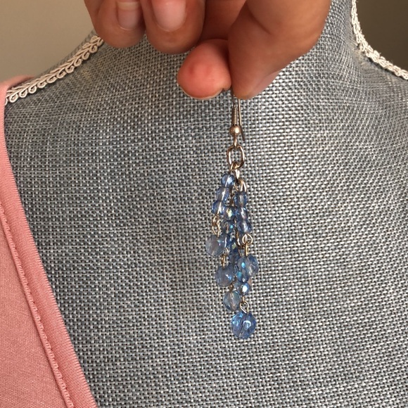 Beautiful beaded necklace and earrings set - Picture 5 of 6